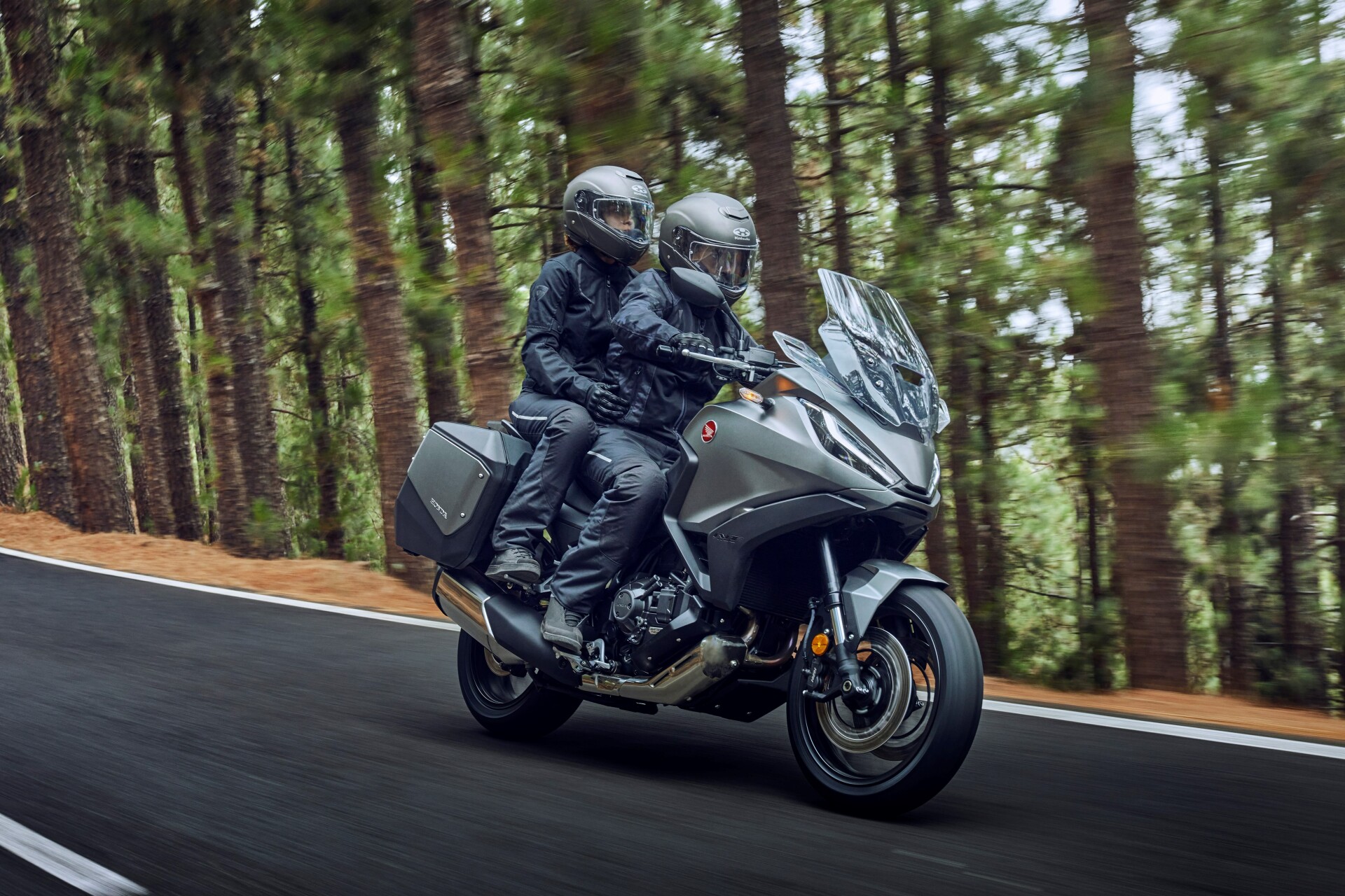 NT1100 Sports Touring Bike | Honda Motorcycles NZ