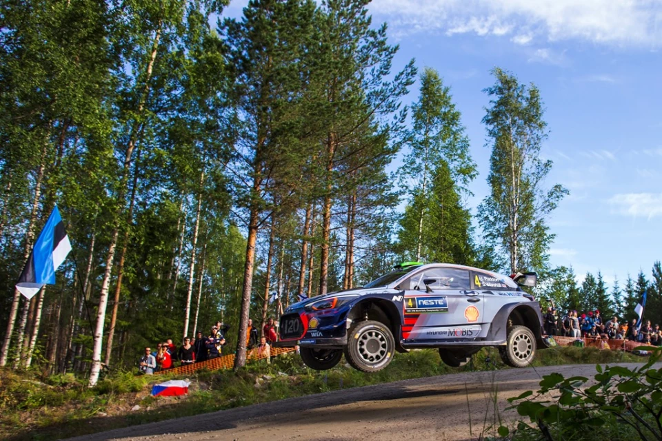 Podium goals for Paddon in Finland