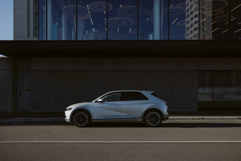 Police select Hyundai Kona and IONIQ 5 for battery-electric fleet