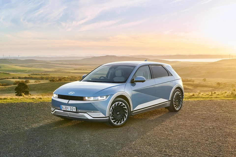 Hyundai IONIQ 5 named Green Car Journal's 2022 Green SUV of the Year™