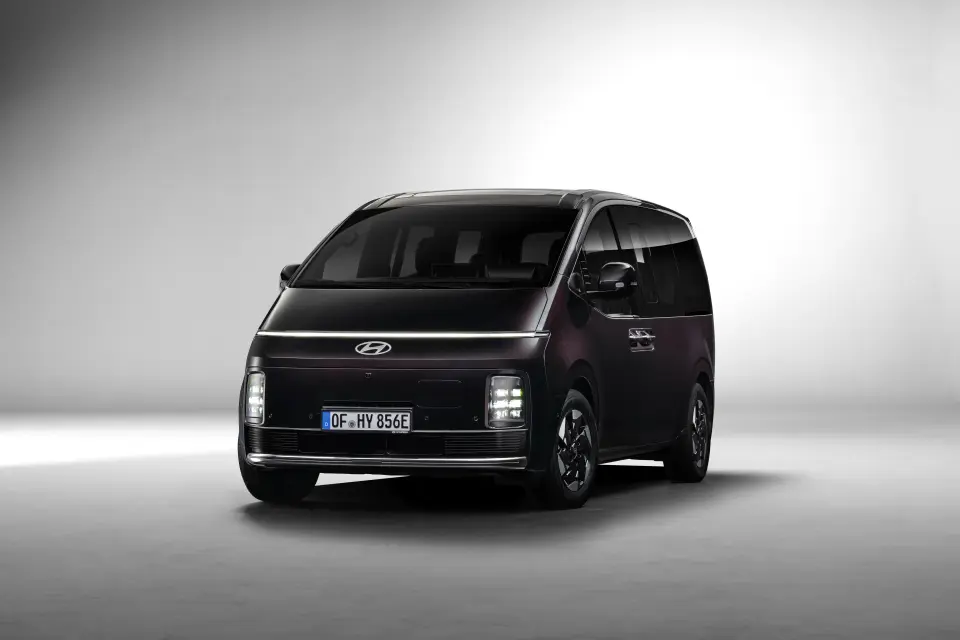 Hyundai STARIA Electric Debuts