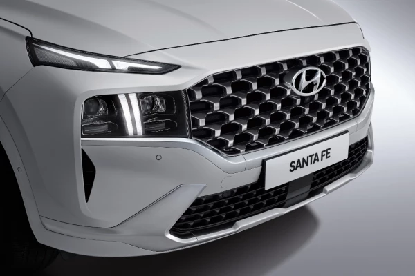 Santa Fe Calligraphy | Hyundai New Zealand