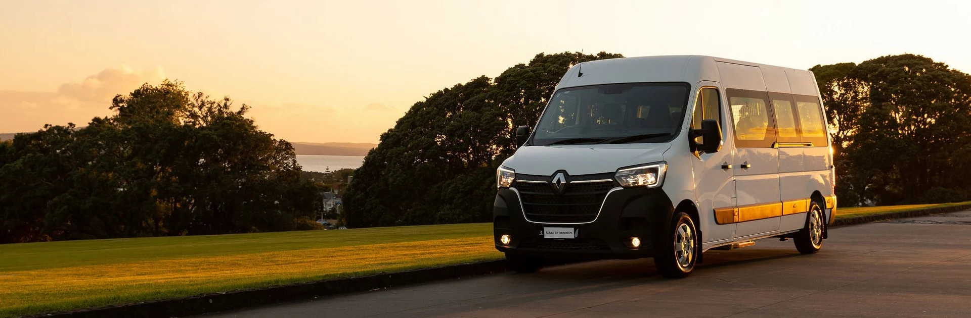 MASTER Minibus